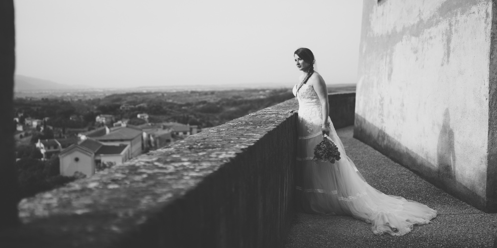sposa dopo il matrimonio foto di reportage fotografia bianco e nero fotografo matrimonio Pisa Lucca