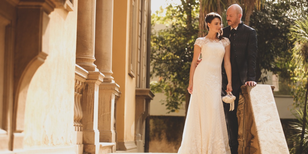 fotografia matrimoniale di reportage a colori stile cinematografico realizzata in villa a Pontedera