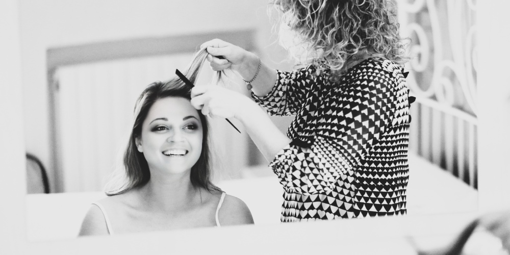 Preparazione sposa matrimonio toscana San Donato artistica in bianco e nero reportage